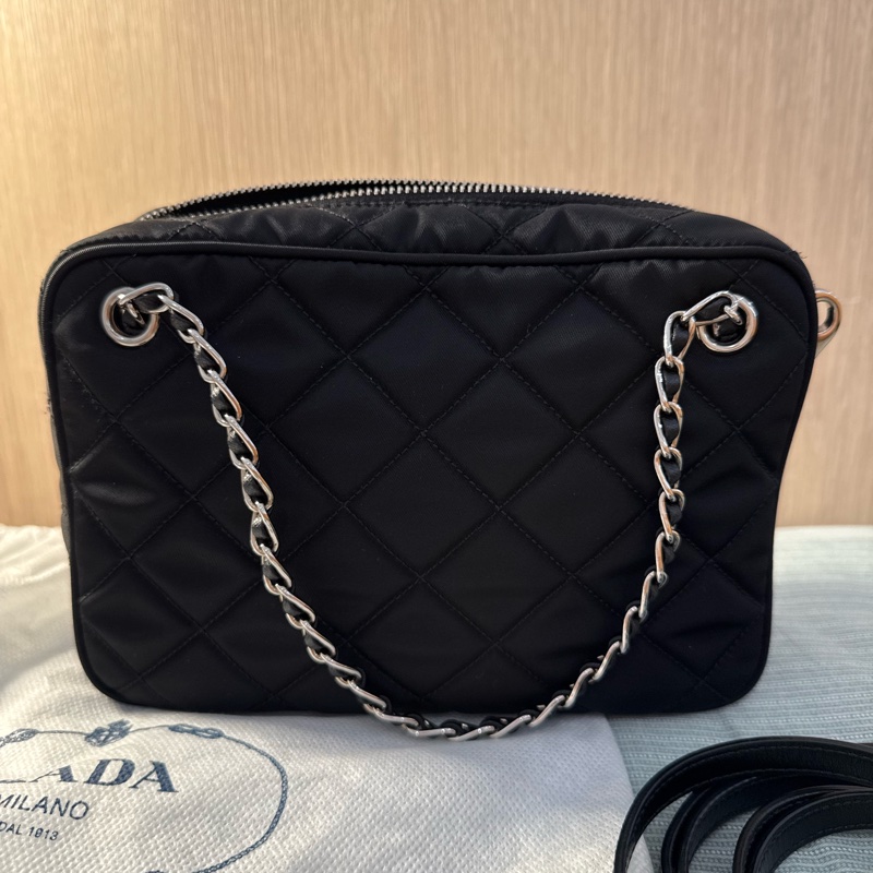 PRADA 黑色菱格紋尼龍相機包/鍊條包(附保卡、防塵袋)-6