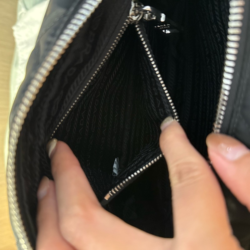 PRADA 黑色菱格紋尼龍相機包/鍊條包(附保卡、防塵袋)-13