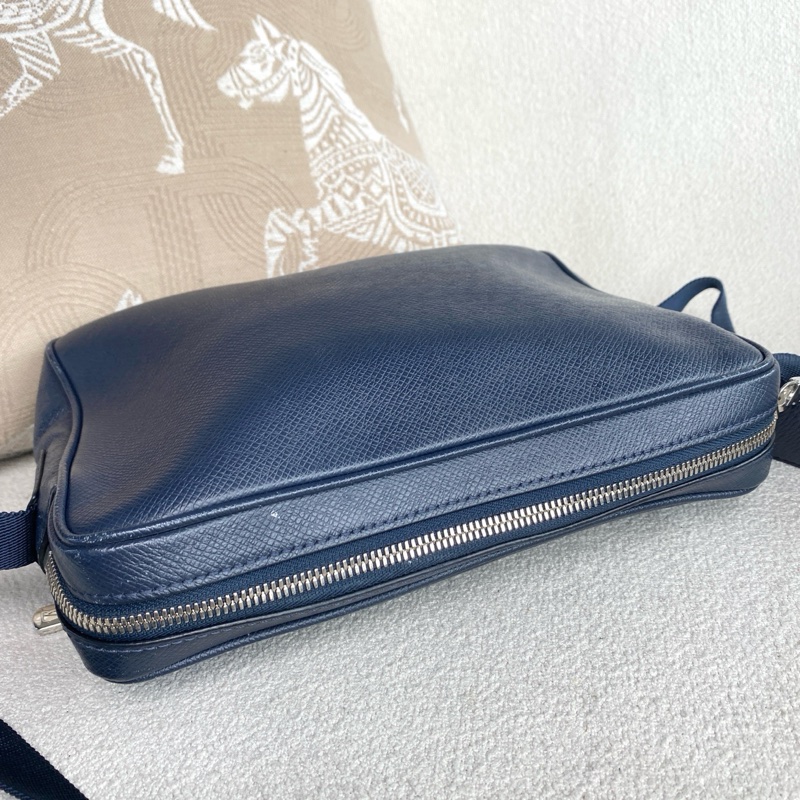 LV outdoor男裝郵差包深藍色牛皮-7