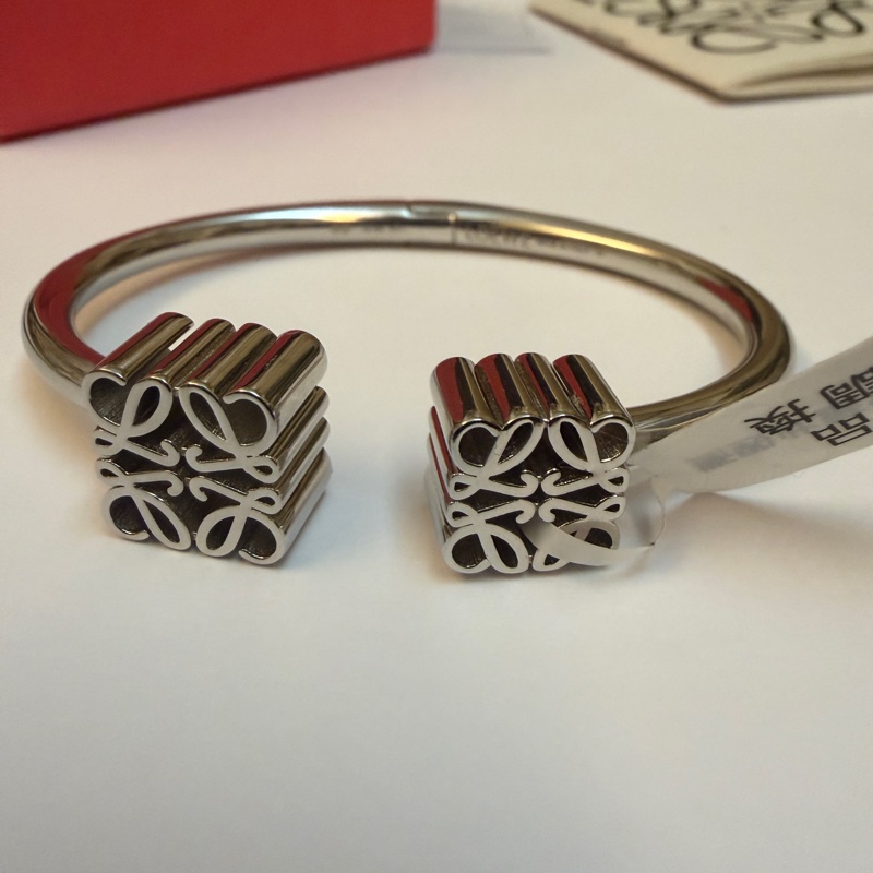 Loewe Anagram 純銀手環-14