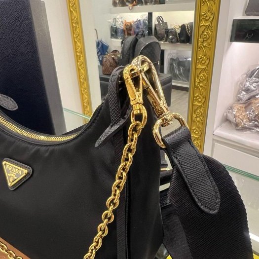 東區正精品㊣ PRADA 1BH204 hobo 2005黑色尼龍三角牌金鍊帆布背帶三合一零錢包手提斜背肩背兩用包腋下包 RZ6351-3