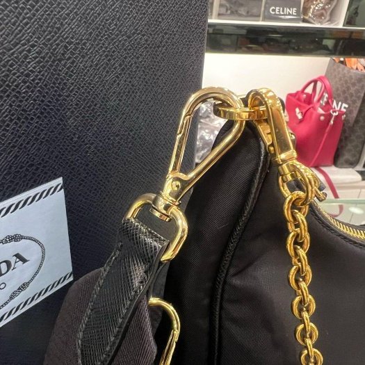 東區正精品㊣ PRADA 1BH204 hobo 2005黑色尼龍三角牌金鍊帆布背帶三合一零錢包手提斜背肩背兩用包腋下包 RZ6351-4