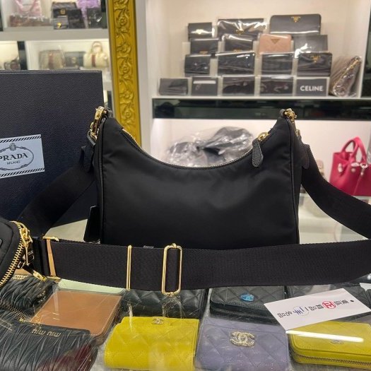 東區正精品㊣ PRADA 1BH204 hobo 2005黑色尼龍三角牌金鍊帆布背帶三合一零錢包手提斜背肩背兩用包腋下包 RZ6351-6