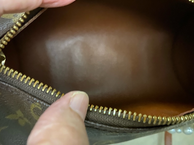 Louis Vuitton Vintage 老字花紋紅皮圓桶手提包-9