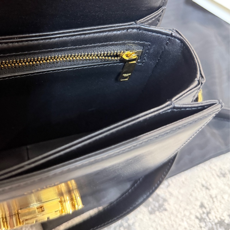 台灣專櫃💯Celine思琳 Teen Triomphe 經典牛皮 凱旋門 BOX黑金 方包 豆腐包/斜背包/肩背包 🉑送禮狀態-7