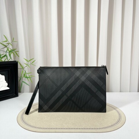 Burberry巴寶莉 黑色格紋手拿包 拉鍊順滑 內裡乾淨 容量大 日常出門、商務都能用 手柄可拆卸