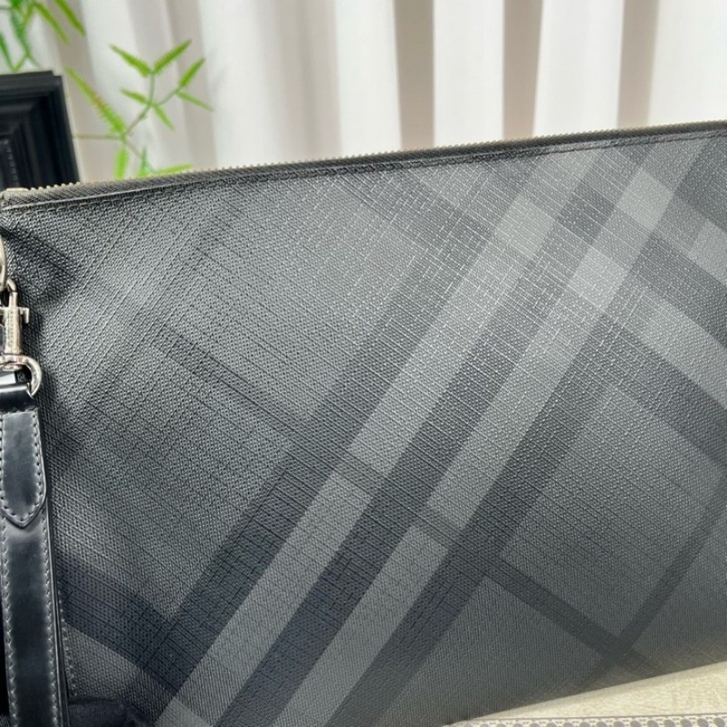 Burberry巴寶莉 黑色格紋手拿包 拉鍊順滑 內裡乾淨 容量大 日常出門、商務都能用 手柄可拆卸-13