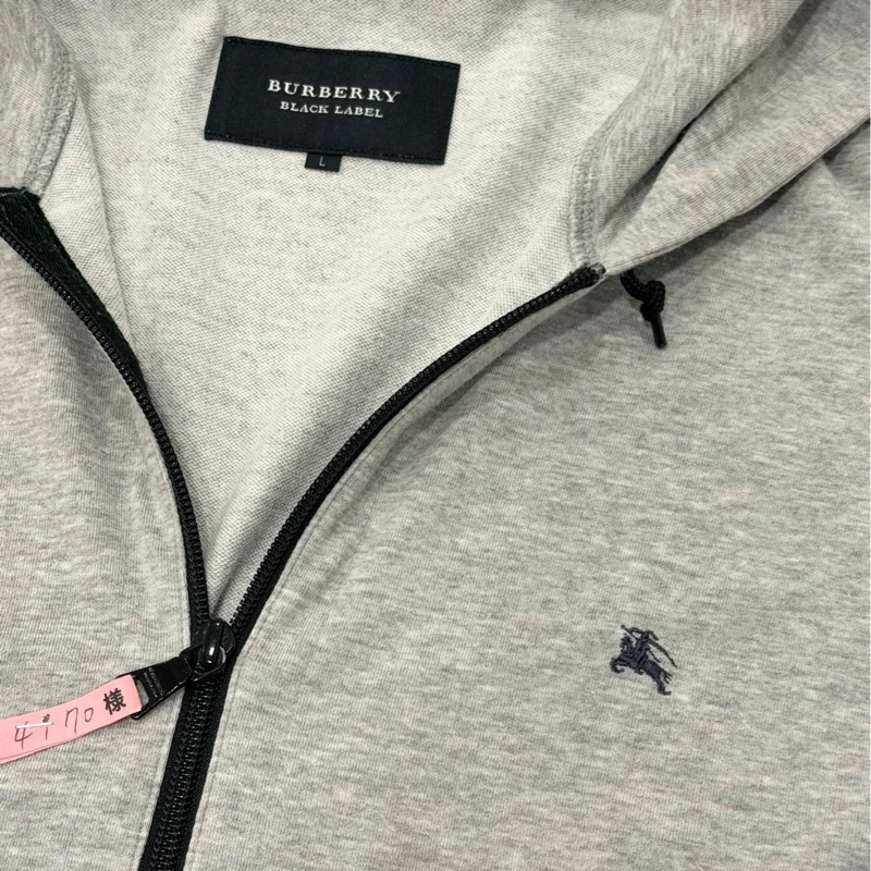 BURBERRY 黑標 灰色連帽抽繩背心戰馬外套-4