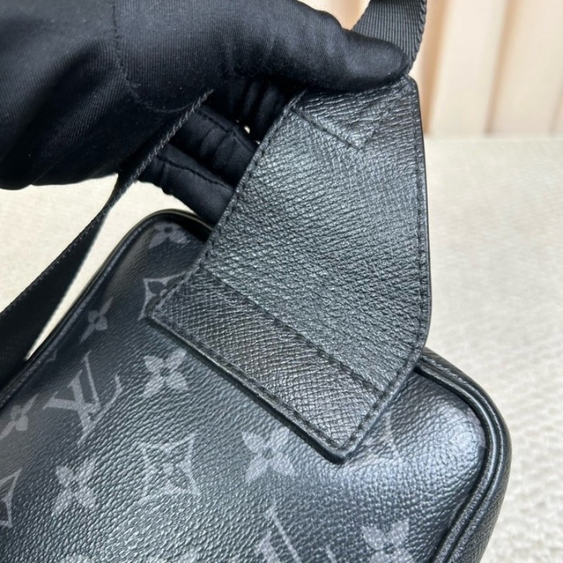 LV路易威登Outdoor黑色老花郵差包腰包胸包 經典黑花配色 銀色五金 拉鍊順滑 容量實用 日常百搭-21