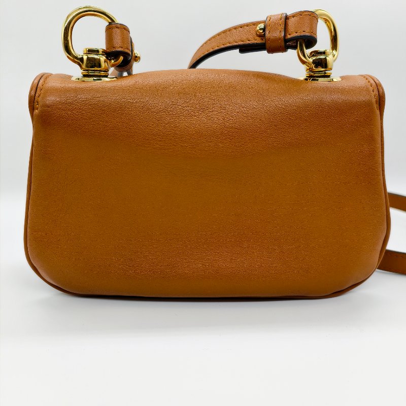 GUCCI焦糖色金色Logo側背包-1