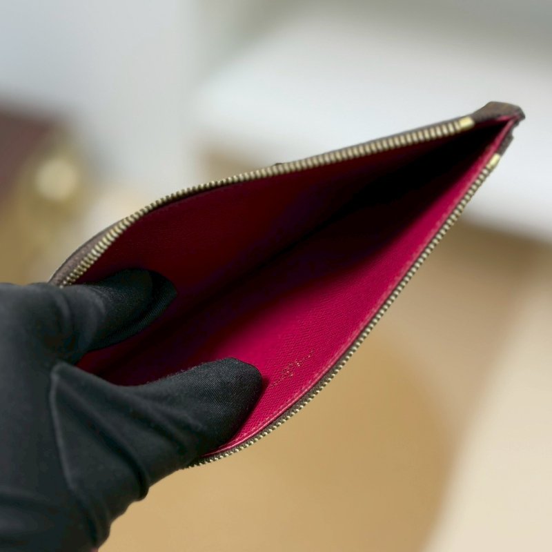 （新款絨質內裡超有質感😍）🏷LV 路易威登．Félicie Pochette 三合一 woc  M81896 新款 芯片款-26