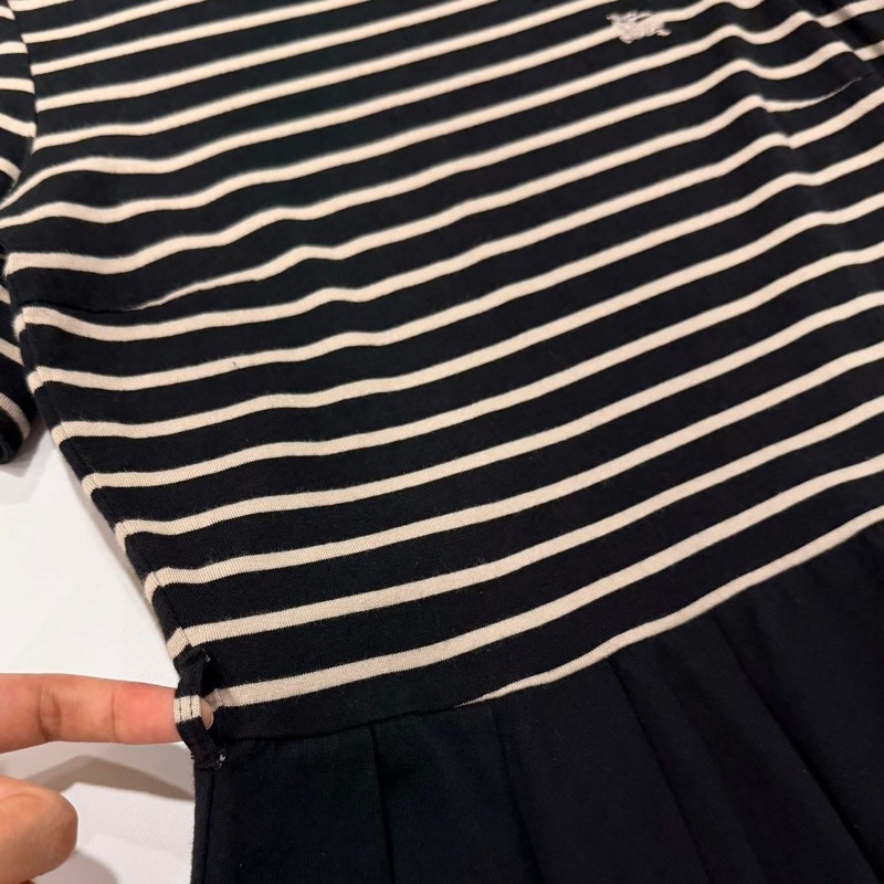 BURBERRY 橫條戰馬洋裝-5