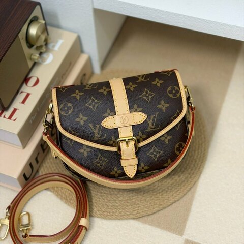 🏷LV 路易威登．Saumur BB 雙子星 M46740 芯片款