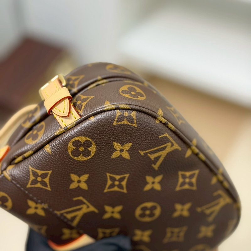 （全新未使用！送禮等級✨）🏷LV 路易威登．Saumur BB 雙子星 M46740 芯片款-6