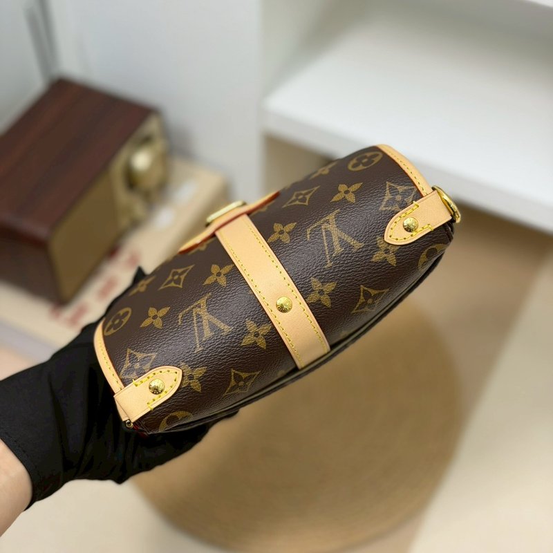 （全新未使用！送禮等級✨）🏷LV 路易威登．Saumur BB 雙子星 M46740 芯片款-13