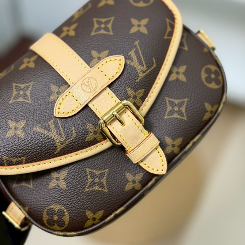 （全新未使用！送禮等級✨）🏷LV 路易威登．Saumur BB 雙子星 M46740 芯片款-14