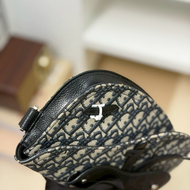 🏷️Dior 迪奧.Saddle 馬鞍郵差包 已絕版/客人寄賣-4