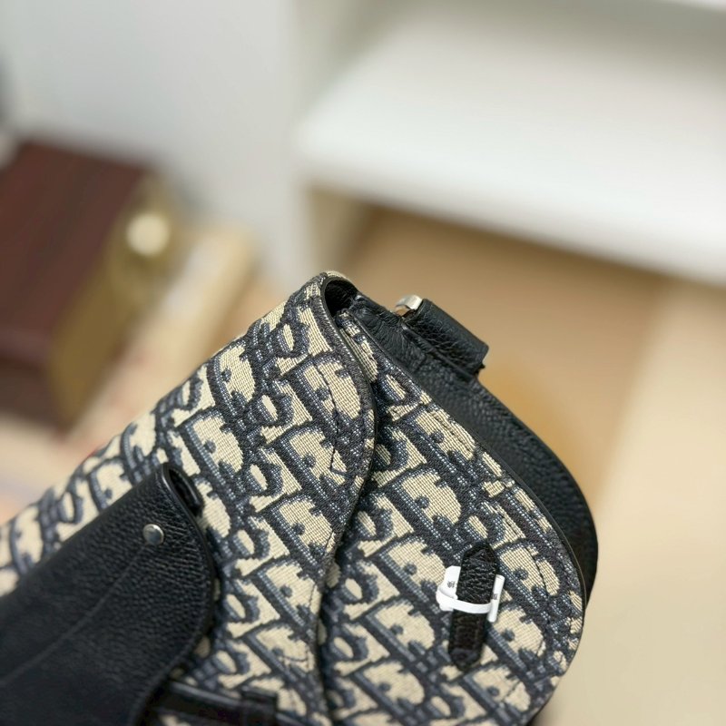 🏷️Dior 迪奧.Saddle 馬鞍郵差包 已絕版/客人寄賣-9