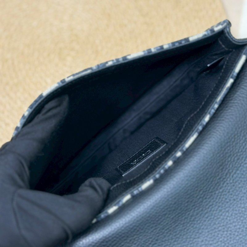 🏷️Dior 迪奧.Saddle 馬鞍郵差包 已絕版/客人寄賣-18