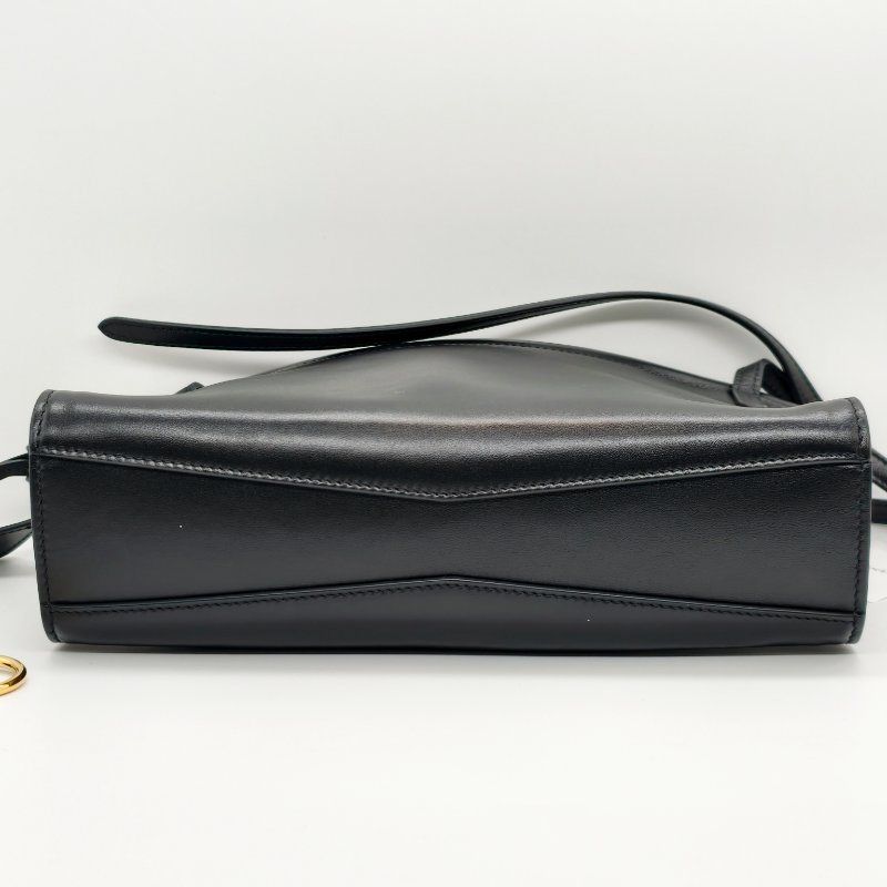 ALAÏA 黑 LE CLICK 山羊皮肩背包(25 X 12.5 X 7)-0