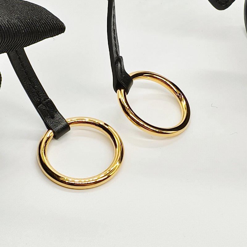 ALAÏA 黑 LE CLICK 山羊皮肩背包(25 X 12.5 X 7)-4