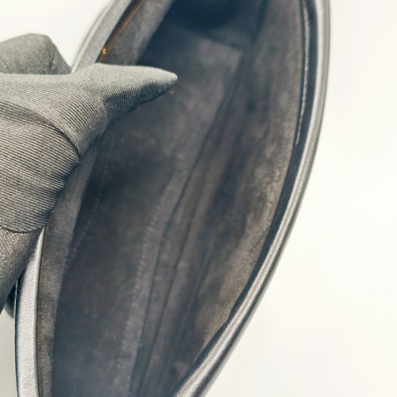 ALAÏA 黑 LE CLICK 山羊皮肩背包(25 X 12.5 X 7)-11