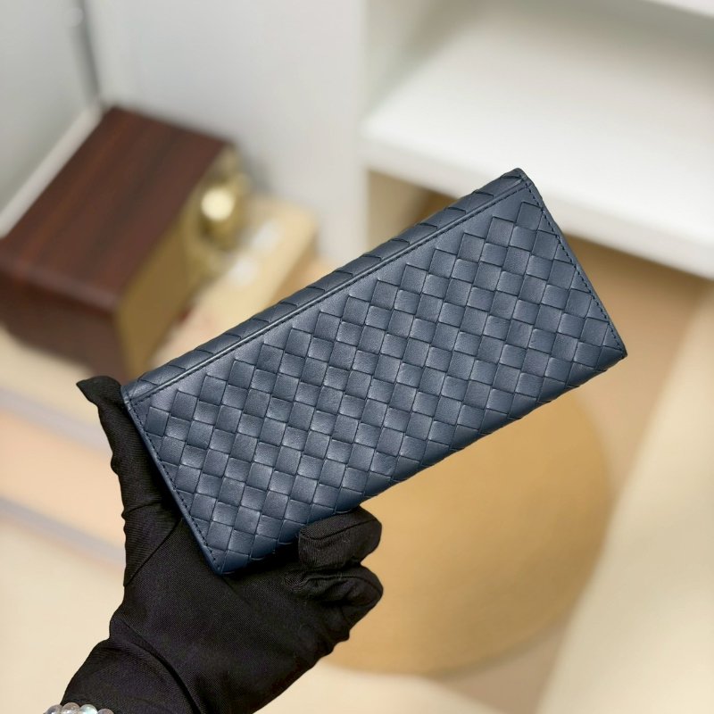 (白菜價🥬超甜秒售價)🏷️BV 葆蝶家.編織翻蓋長夾/客人寄賣-1