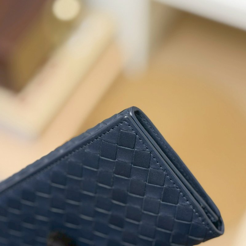 (白菜價🥬超甜秒售價)🏷️BV 葆蝶家.編織翻蓋長夾/客人寄賣-5