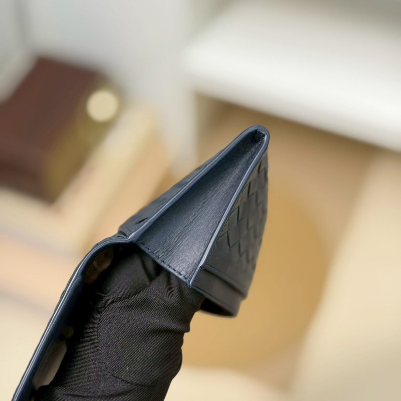 (白菜價🥬超甜秒售價)🏷️BV 葆蝶家.編織翻蓋長夾/客人寄賣-21