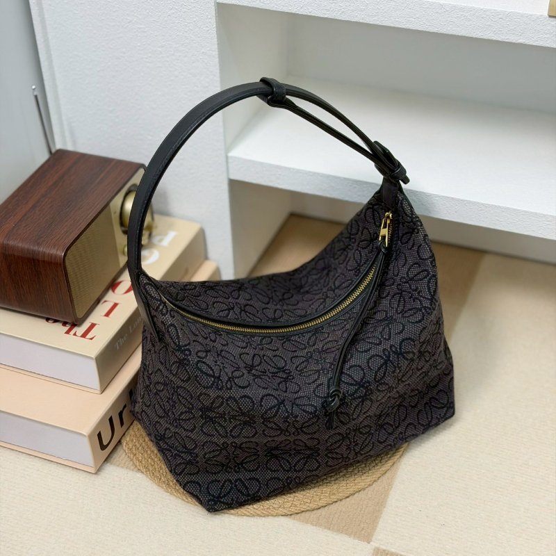 (稀有!黑花真的很美🖤)🏷️Loewe 羅意威.Cubi 飯盒包 中號/客人寄賣-0