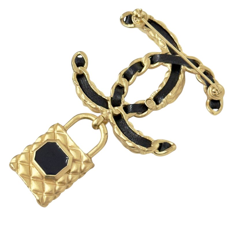 CHANEL CC 水鑽 皮穿鏈 鎖頭吊飾 胸針-7