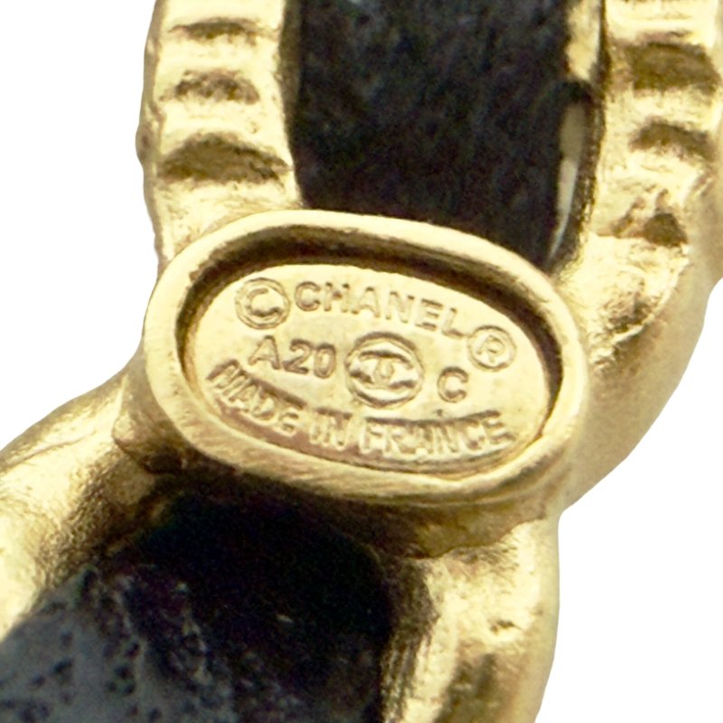 CHANEL CC 水鑽 皮穿鏈 鎖頭吊飾 胸針-9