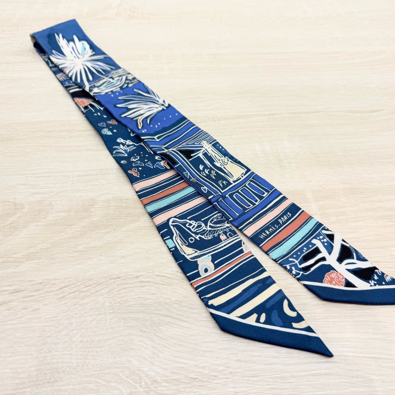 HERMES💙藍底白花燕子圖單條TWILLY-2