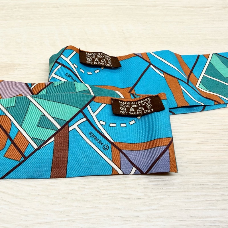 HERMES 藍紫綠字母造型 TWILLY一對-4