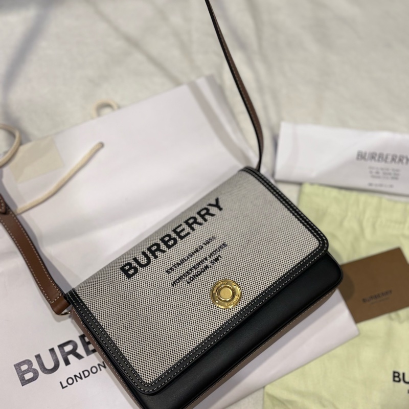 BURBERRY New Hampshire 斜背包-3