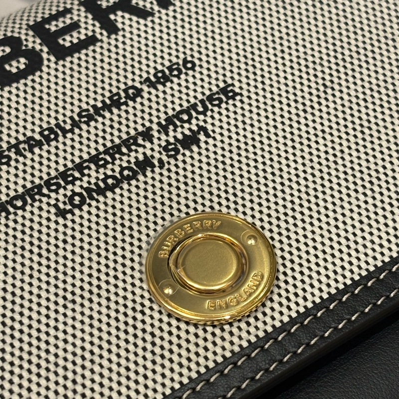 BURBERRY New Hampshire 斜背包-14