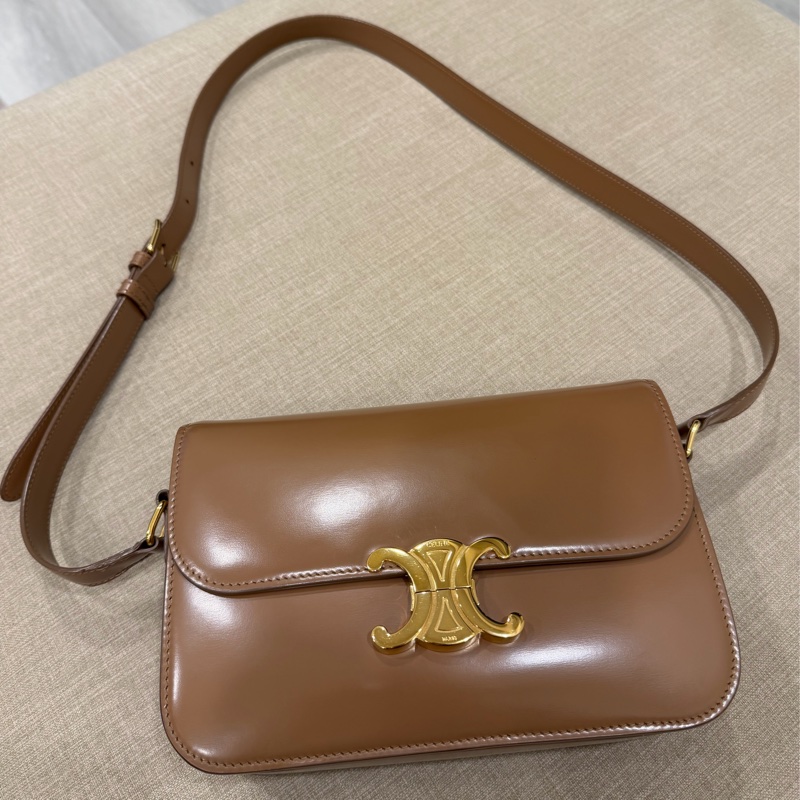 CELINE CLASSIQUE TRIOMPHE STR 亮澤牛皮斜背包 肩背包-1