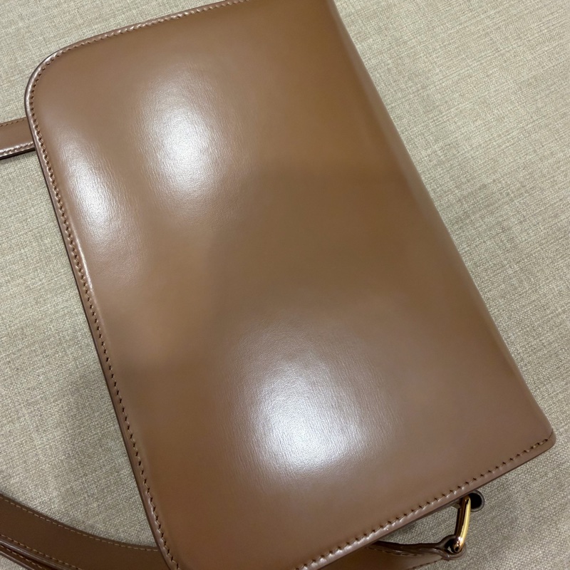CELINE CLASSIQUE TRIOMPHE STR 亮澤牛皮斜背包 肩背包-3