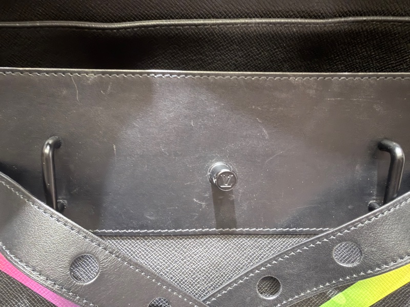 LV 路易威登 限量彩虹 Taiga Steamer PM 公文包 手提包 斜背包 黑色 M30339 LV-19