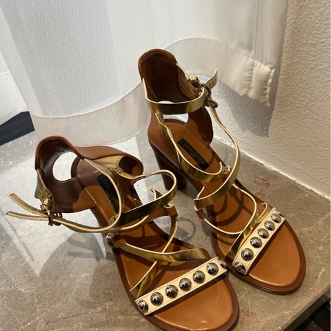 LV 綁帶高跟涼鞋