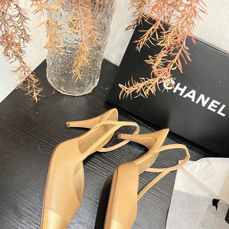 Chanel 裸色拼金色高跟单鞋 36.5码-2