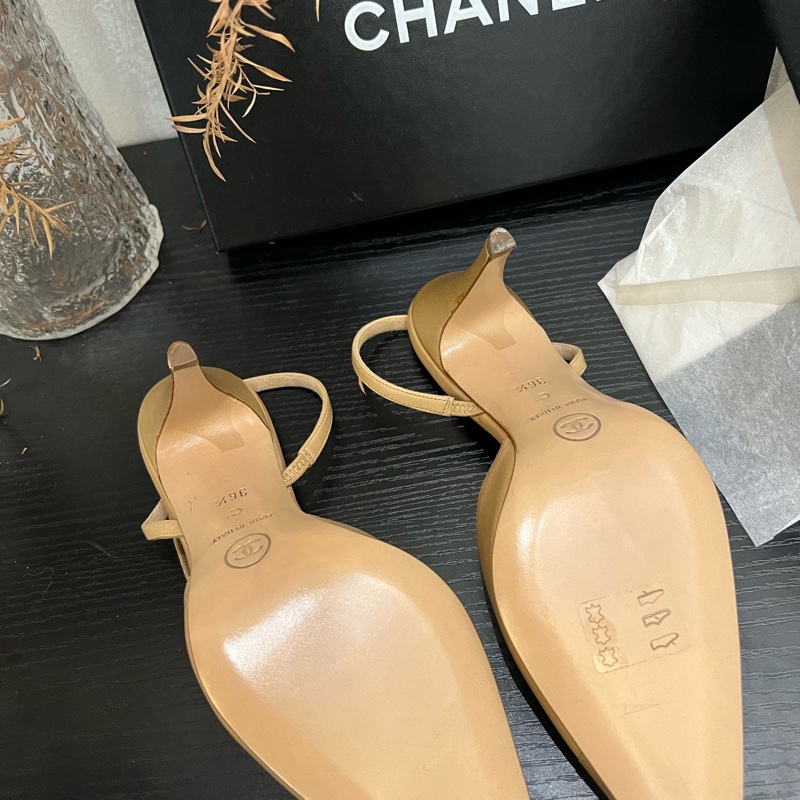 Chanel 裸色拼金色高跟单鞋 36.5码-3