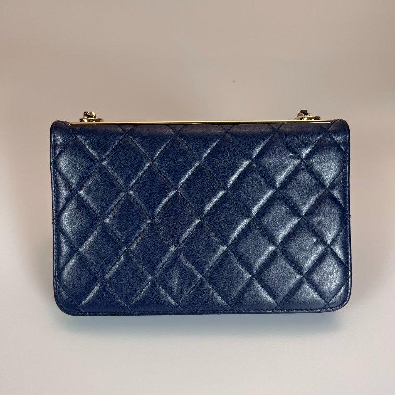 CHANEL TRENDY WOC金鍊包羊皮藍 保卡款29開-1