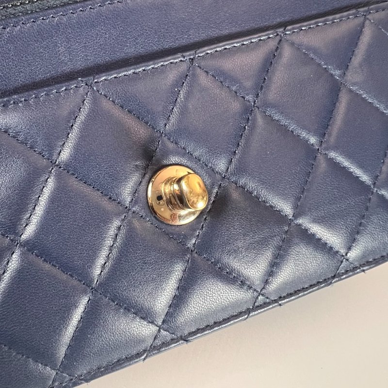 CHANEL TRENDY WOC金鍊包羊皮藍 保卡款29開-8