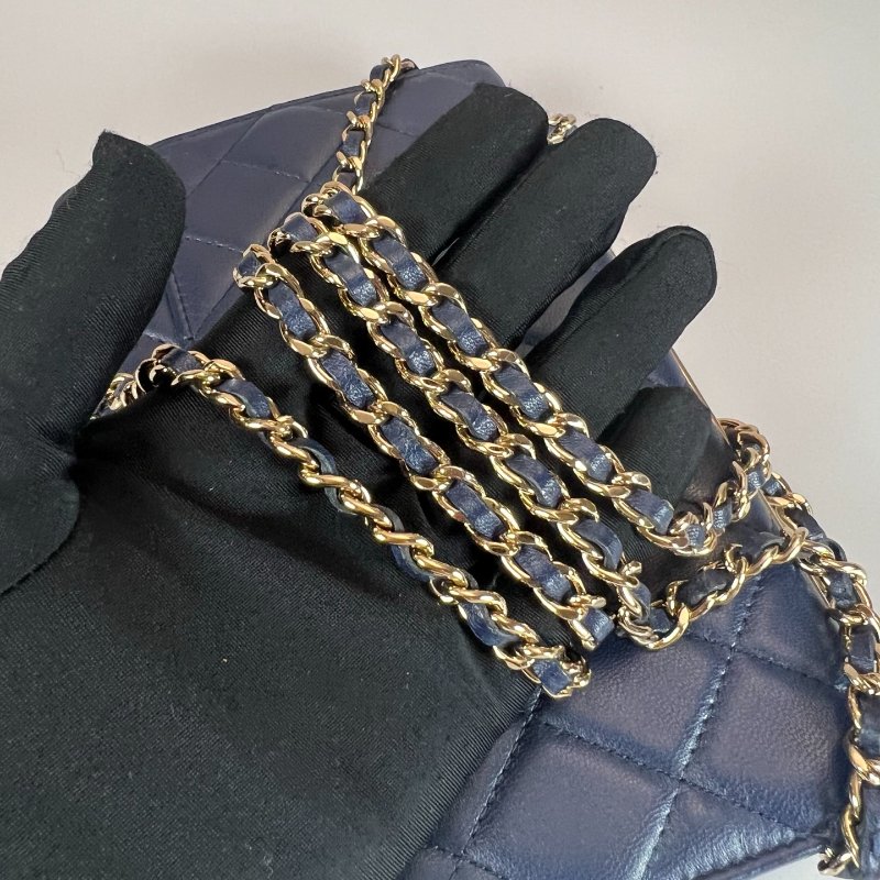 CHANEL TRENDY WOC金鍊包羊皮藍 保卡款29開-11