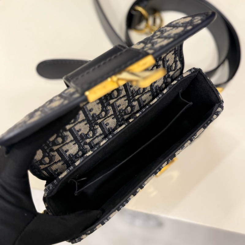 (全網最低價）Christian Dior迪奧 刺繡老花蒙田小盒子-9