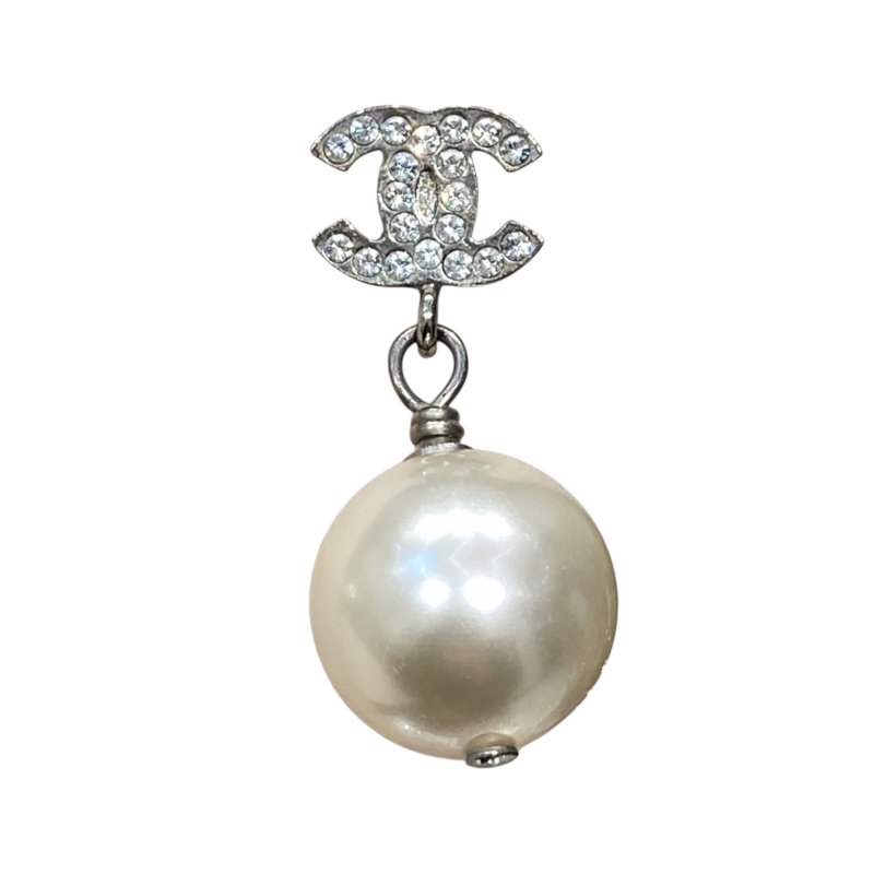 CHANEL 香奈兒 A36138 LOGO STRASS PEARL 珍珠含鑽垂墜耳環-1