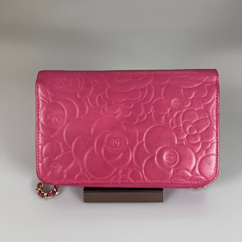 CHANEL 山茶花壓花銀扣WOC包 粉 18開-1