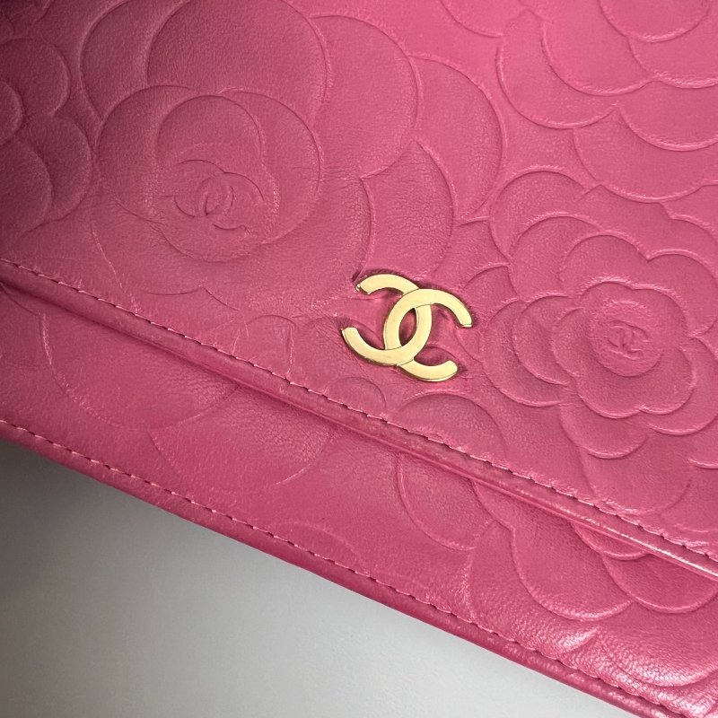 CHANEL 山茶花壓花銀扣WOC包 粉 18開-9