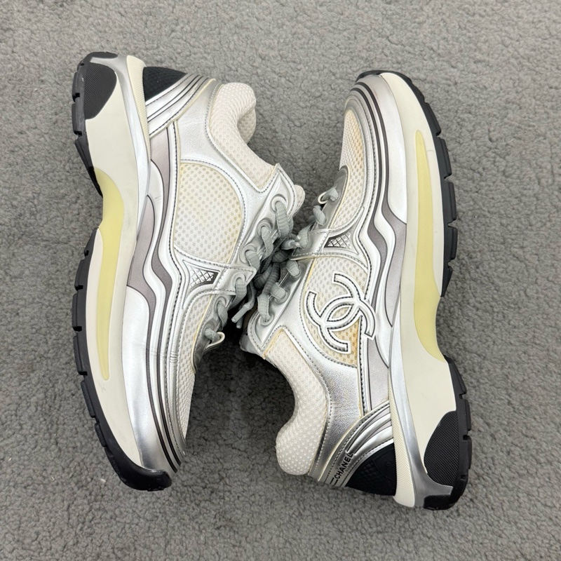 99新 chanel香奈兒 23c早春 銀角大王運動鞋 37碼  低幫 生活休閒鞋 女款 白銀色-1